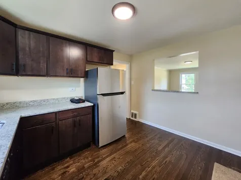 4263 West Nelson Street Chicago IL 60641