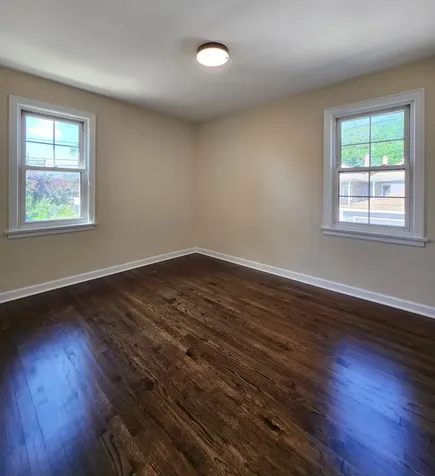 4263 West Nelson Street Chicago IL 60641