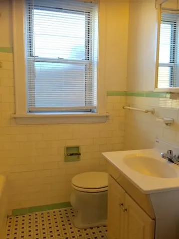 3746 West Irving Park Road Chicago IL 60618