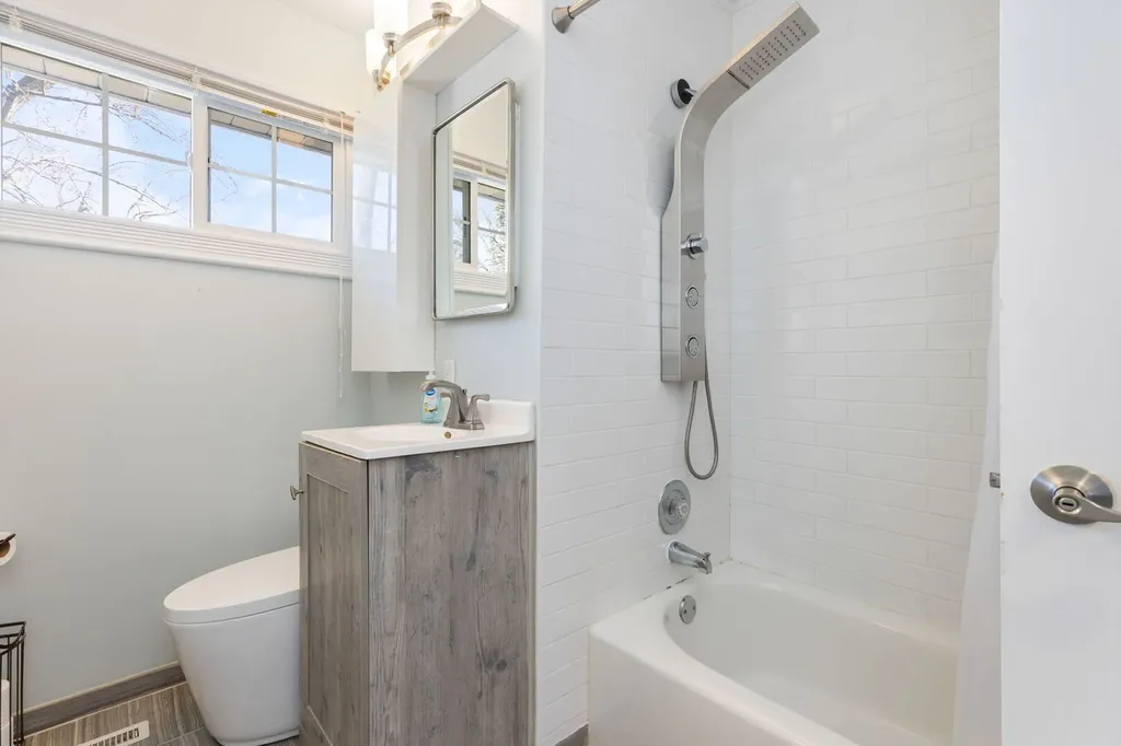 5524 South Bruner Street Hinsdale IL 60521
