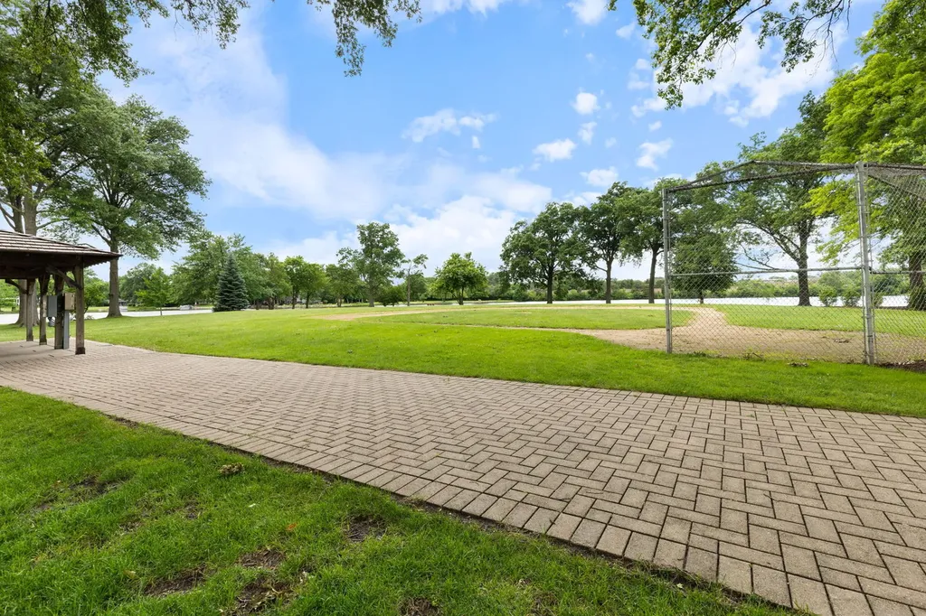 5524 South Bruner Street Hinsdale IL 60521