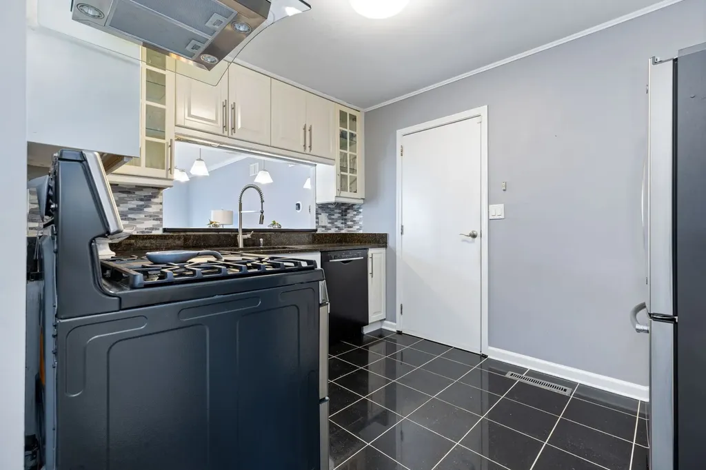 5524 South Bruner Street Hinsdale IL 60521