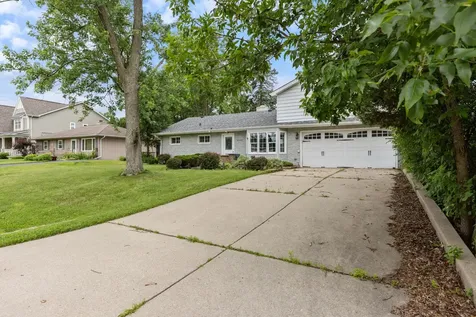 5524 South Bruner Street Hinsdale IL 60521