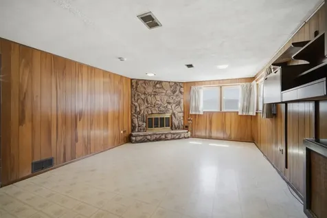 905 Long Road Glenview IL 60025