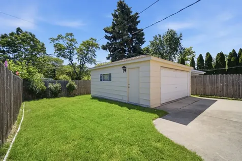 905 Long Road Glenview IL 60025