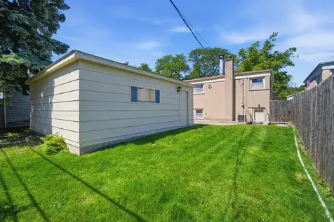 905 Long Road Glenview IL 60025