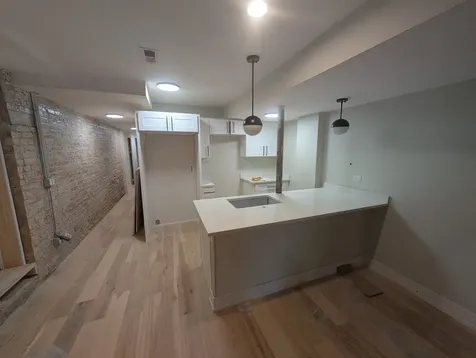 616 West Patterson Avenue Chicago IL 60613