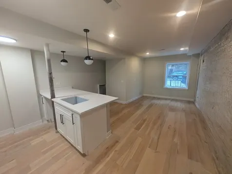 616 West Patterson Avenue Chicago IL 60613