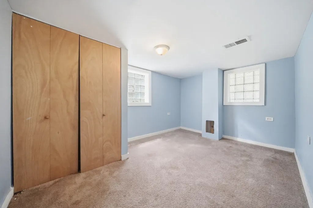 11317 South Carpenter Street Chicago IL 60643