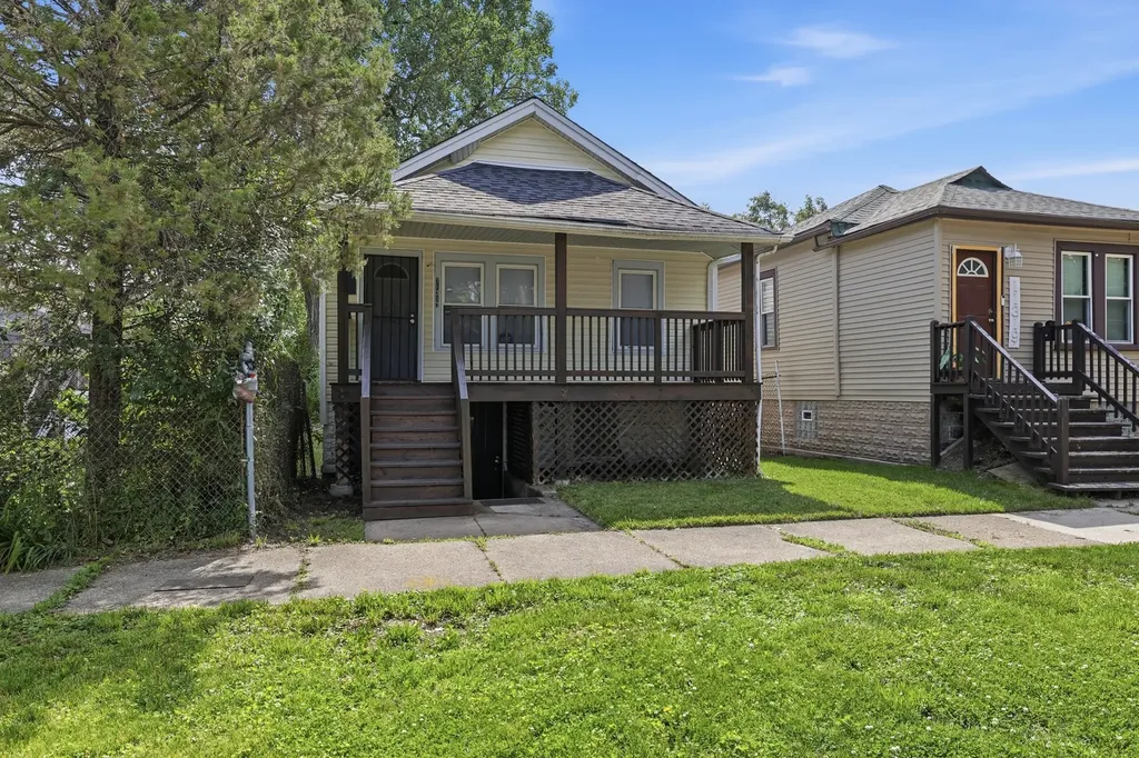 11317 South Carpenter Street Chicago IL 60643