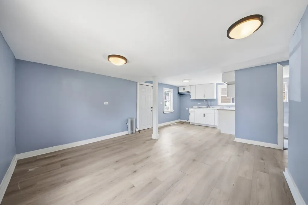 11317 South Carpenter Street Chicago IL 60643