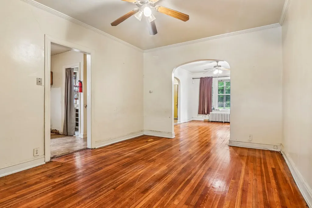 9605 South Winston Avenue Chicago IL 60643
