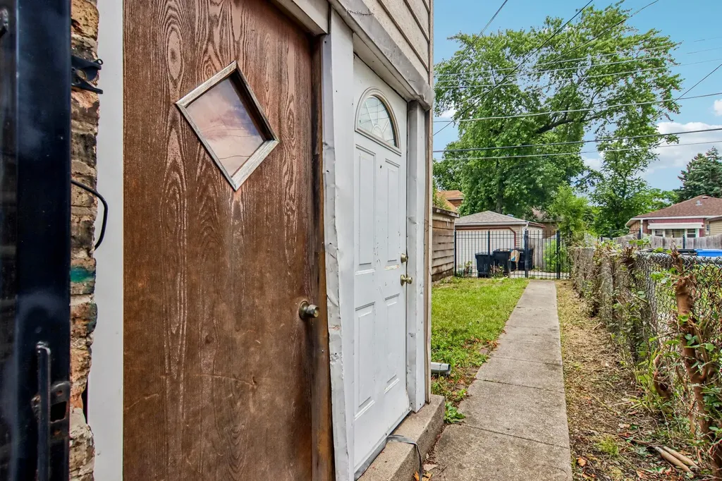 9605 South Winston Avenue Chicago IL 60643
