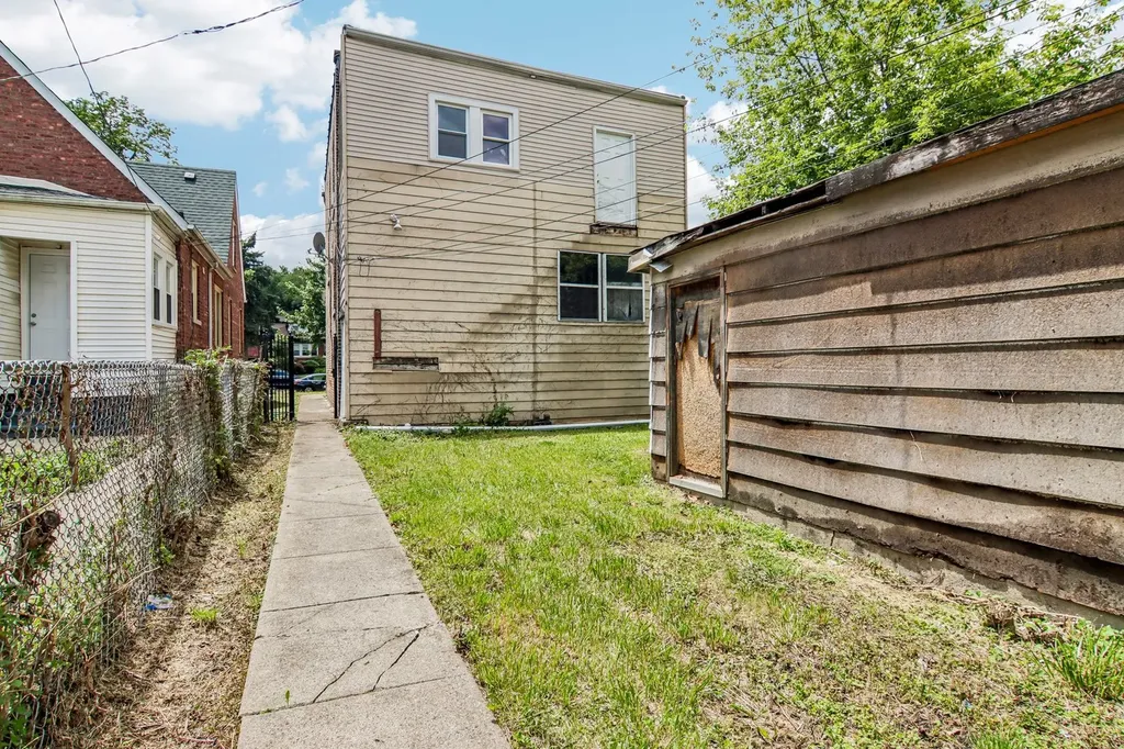 9605 South Winston Avenue Chicago IL 60643