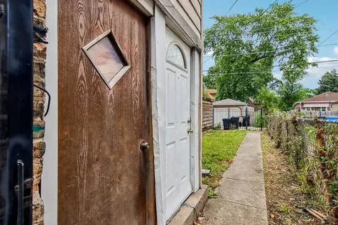 9605 South Winston Avenue Chicago IL 60643