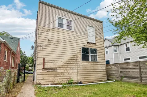 9605 South Winston Avenue Chicago IL 60643
