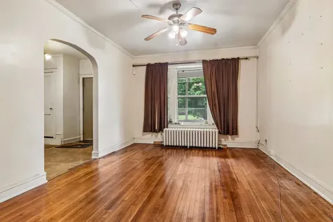 9605 South Winston Avenue Chicago IL 60643
