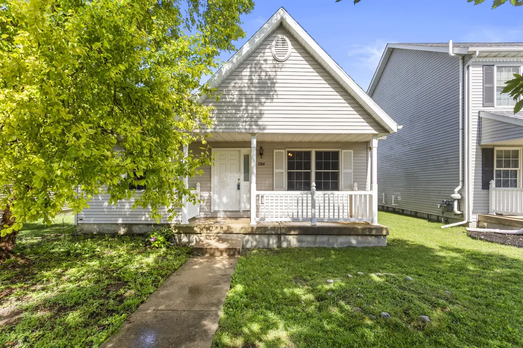 1304 South Abercorn Urbana IL 61802