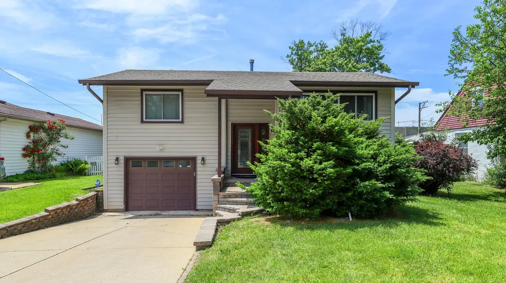 1326 Degener Avenue Elmhurst IL 60126