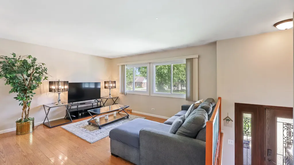 1326 Degener Avenue Elmhurst IL 60126