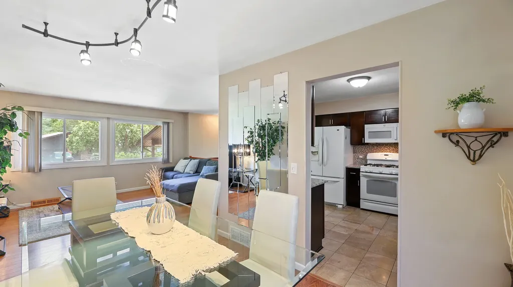 1326 Degener Avenue Elmhurst IL 60126