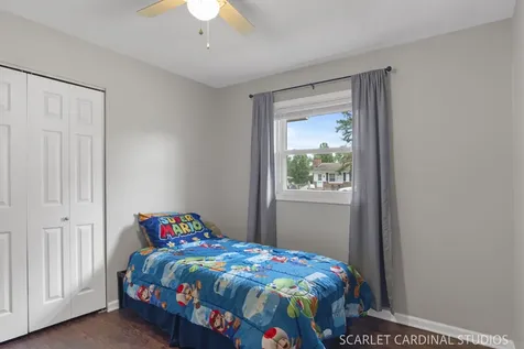 8 Dolphin Court Oswego IL 60543