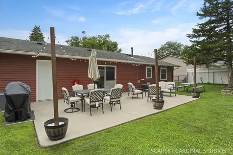 8 Dolphin Court Oswego IL 60543