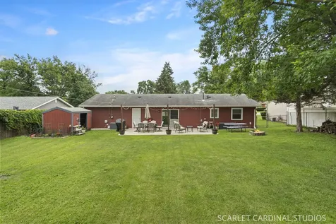 8 Dolphin Court Oswego IL 60543