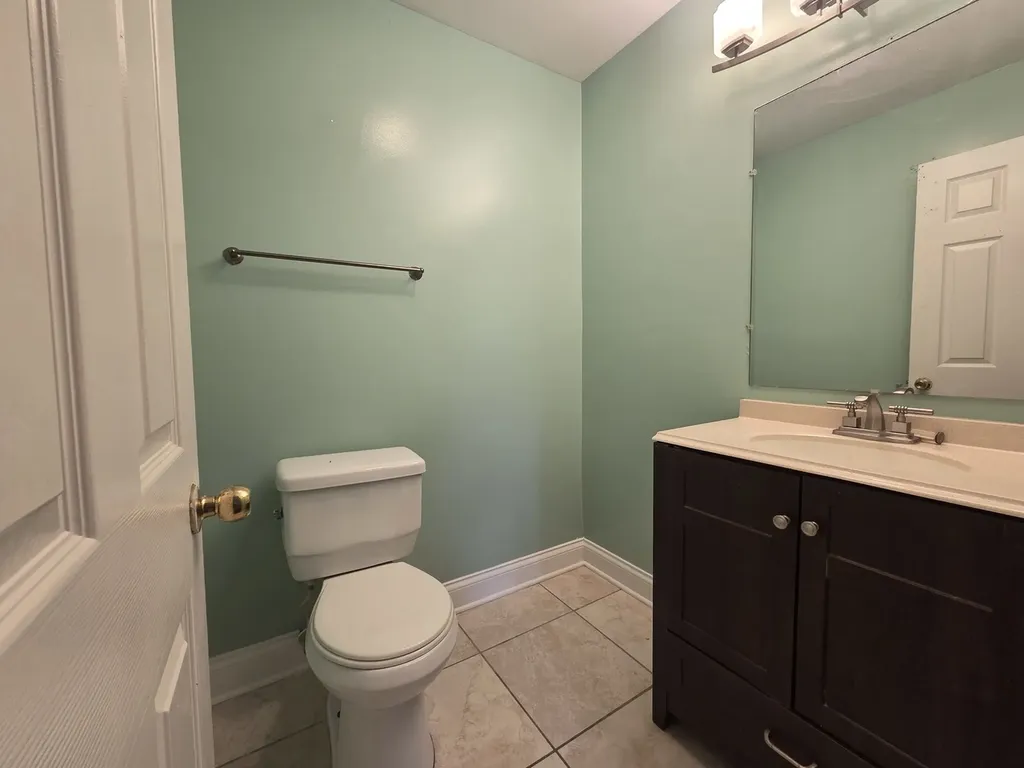 151 Elk Trail Carol Stream IL 60188