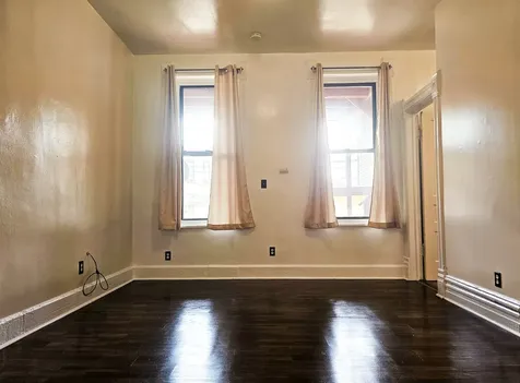 2739 West 16th Street Chicago IL 60608