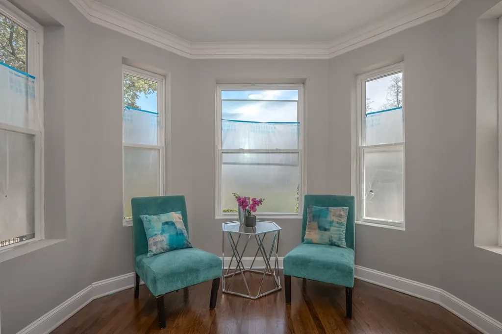 7952 South Elizabeth Street Chicago IL 60620