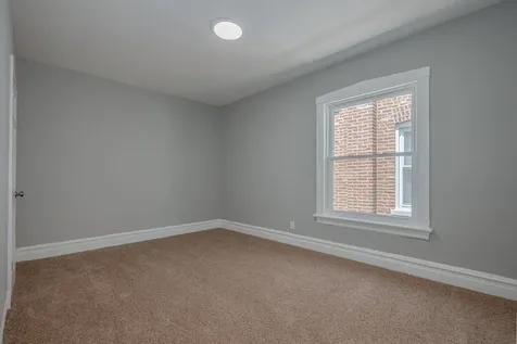 7952 South Elizabeth Street Chicago IL 60620