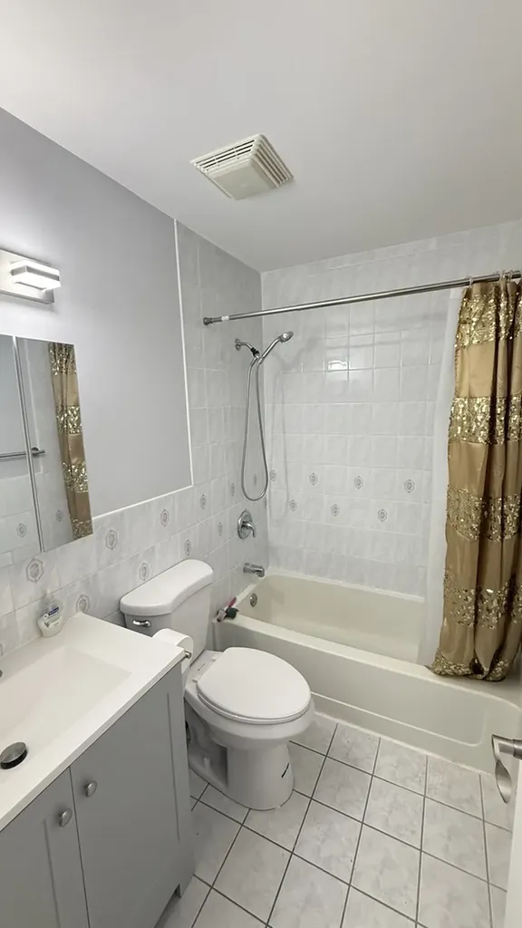 341 West 24th Street Chicago IL 60616