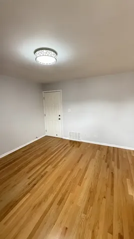 341 West 24th Street Chicago IL 60616
