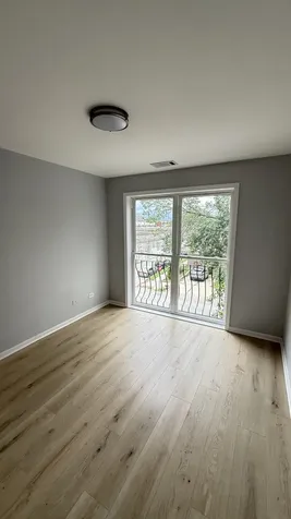 341 West 24th Street Chicago IL 60616