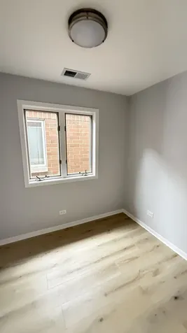 341 West 24th Street Chicago IL 60616