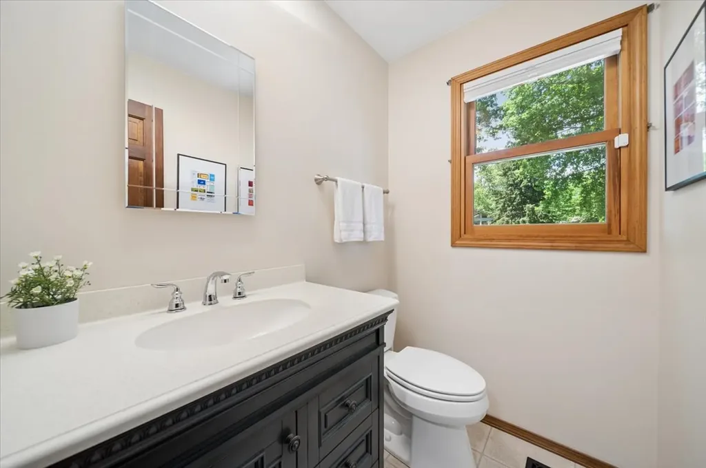 925 Manchester Street Naperville IL 60563