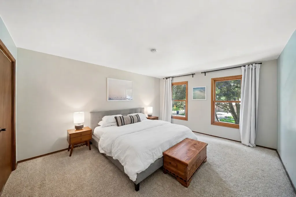 925 Manchester Street Naperville IL 60563