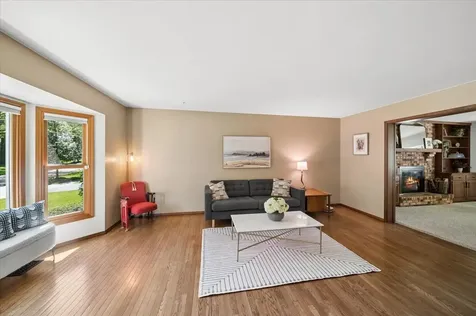 925 Manchester Street Naperville IL 60563