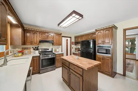 925 Manchester Street Naperville IL 60563