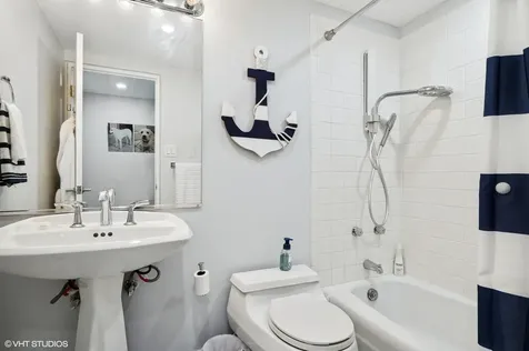 175 East Delaware Place Chicago IL 60611