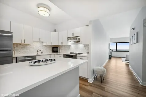 175 East Delaware Place Chicago IL 60611