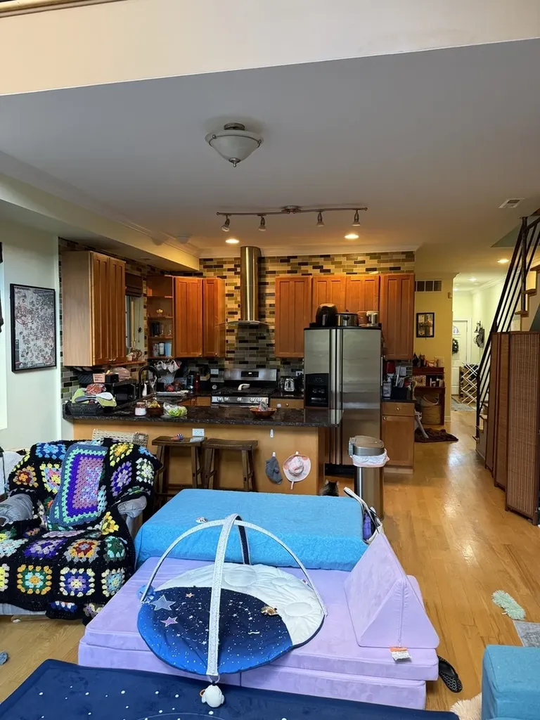 2657 West Thomas Street Chicago IL 60622