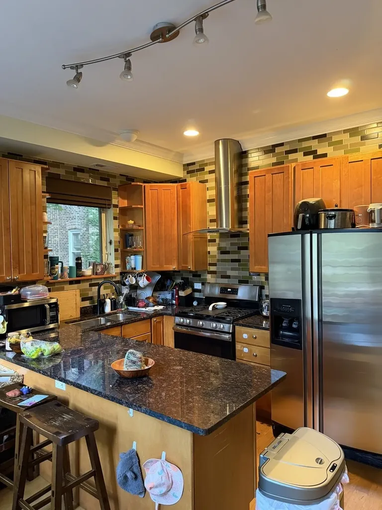 2657 West Thomas Street Chicago IL 60622