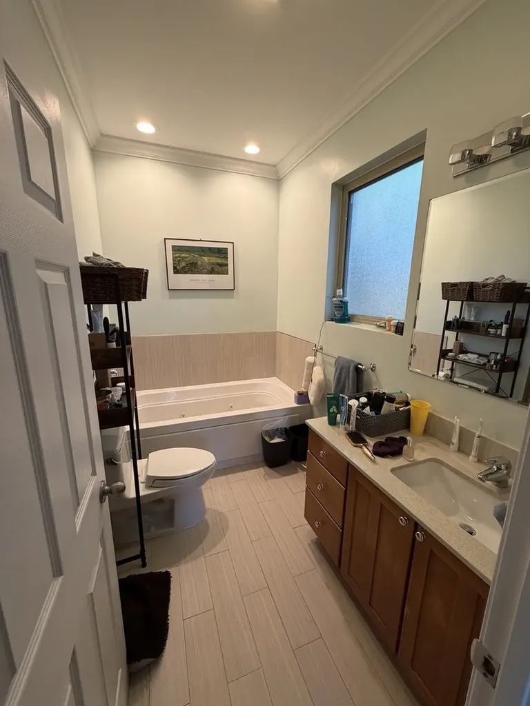 2657 West Thomas Street Chicago IL 60622