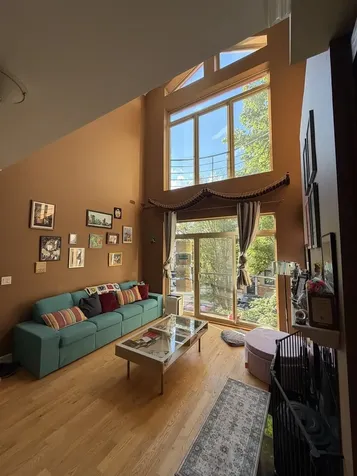 2657 West Thomas Street Chicago IL 60622