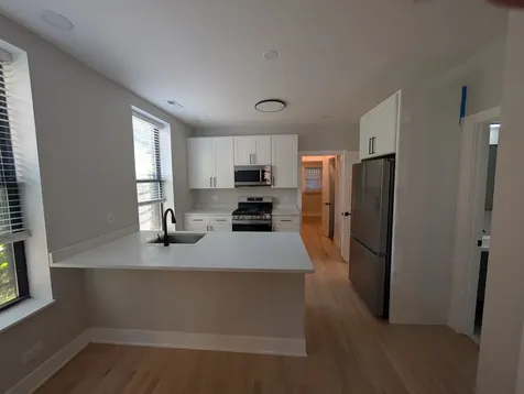 916 North Noble Street Chicago IL 60642