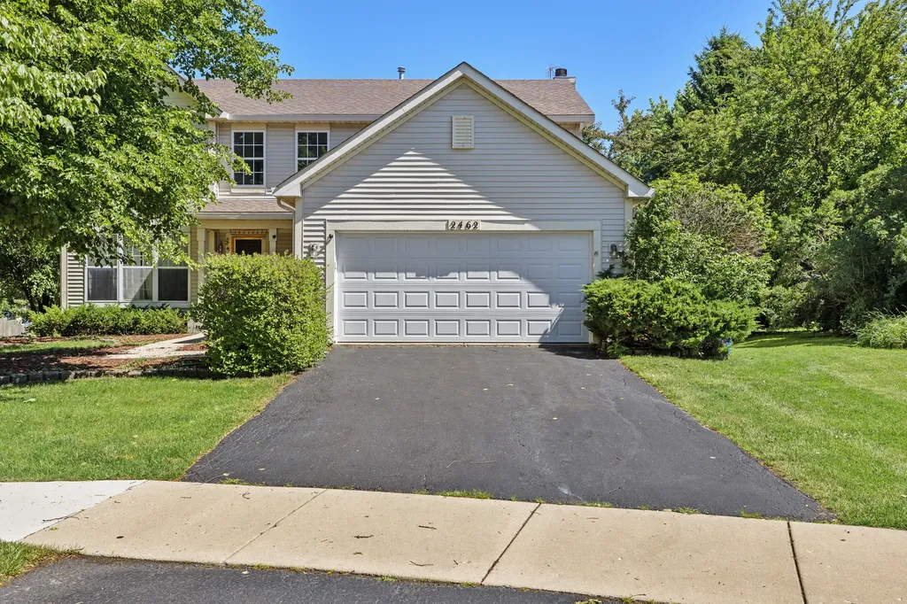 2462 Green Valley Court Aurora IL 60503