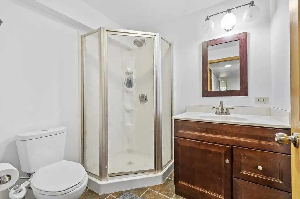 2462 Green Valley Court Aurora IL 60503