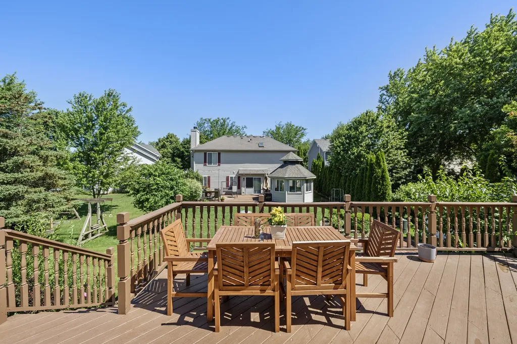 2462 Green Valley Court Aurora IL 60503